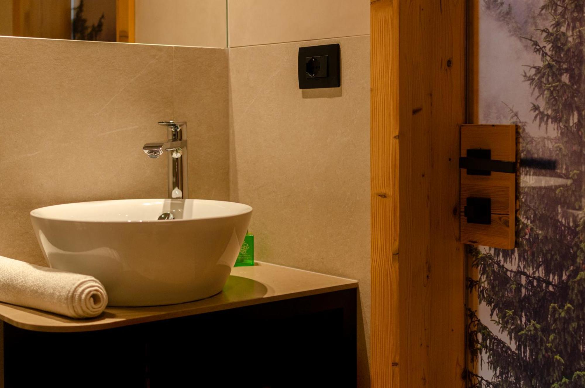 Hotel Faloria Моэна Экстерьер фото